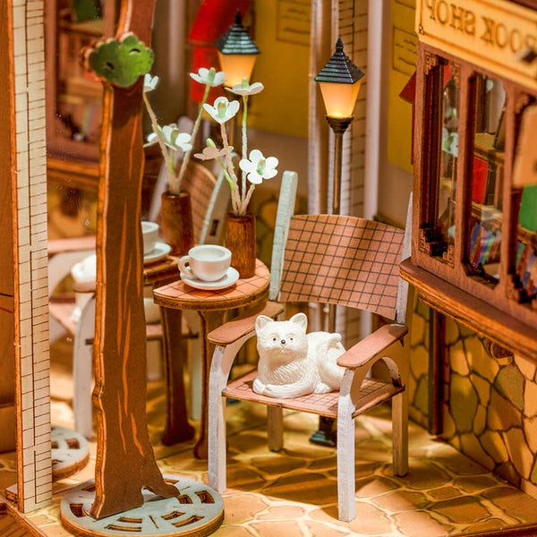 Rolife 'Sunshine Town' DIY Book Nook image 6