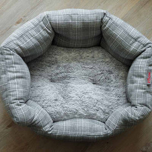 Zoon Grey Plaid Oval Dog Bed image 3
