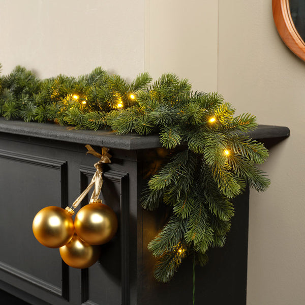 Everlands Pre-Lit Winnipeg Garland