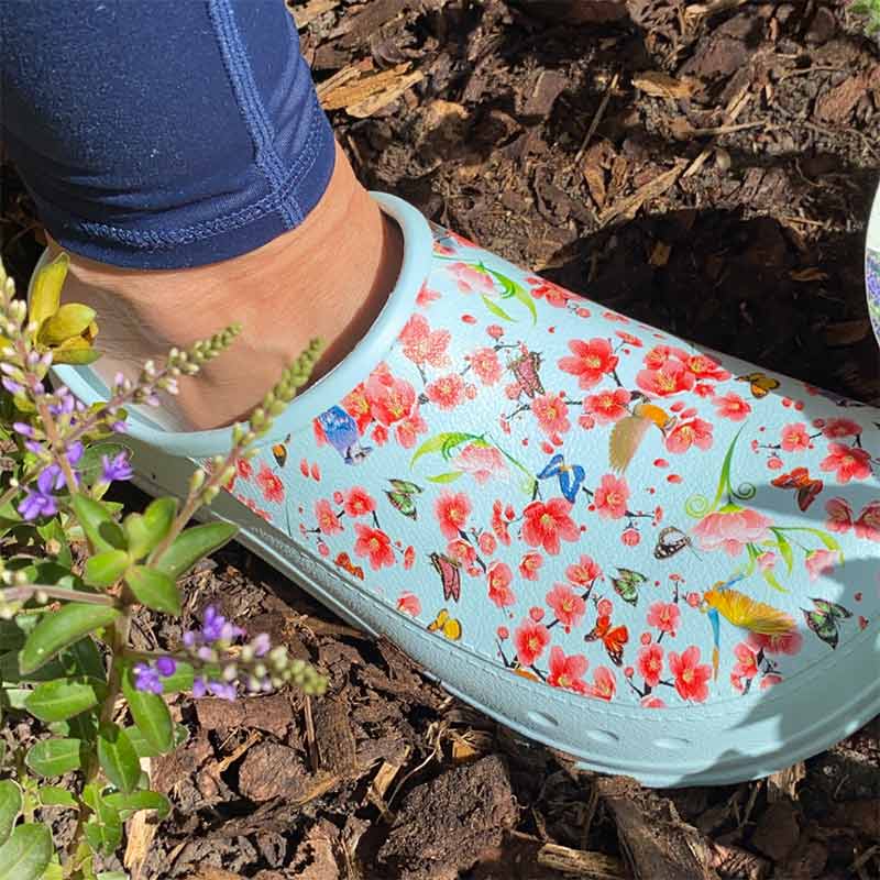 LBC Boots Ultralight Floral Leisure Clogs Lifestyle Image