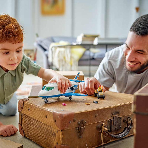 Lego City Passenger Jet 60492 Lifestyle with People