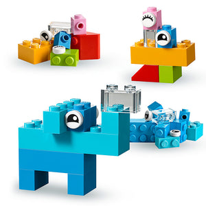 Lego Classic Creative Suitcase 10713 Feature 2
