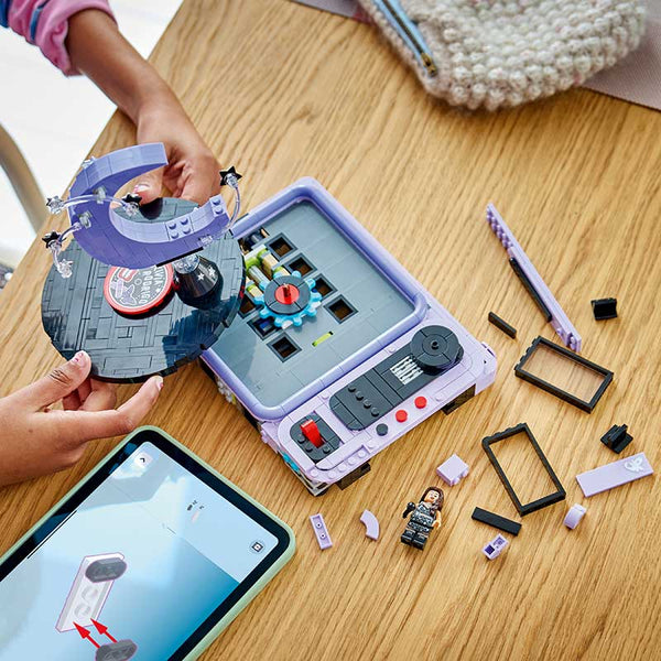 Lego Editions Olivia Rodrigos Concert Moon 43029 Lifestyle of Build