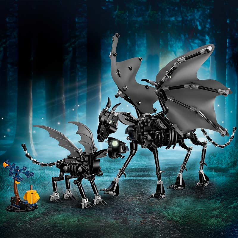 Lego Harry Potter Thestral Family 76458 Box and Product