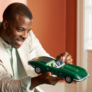 Lego Icons Jaguar E-Type 11381 Lifestyle with Man