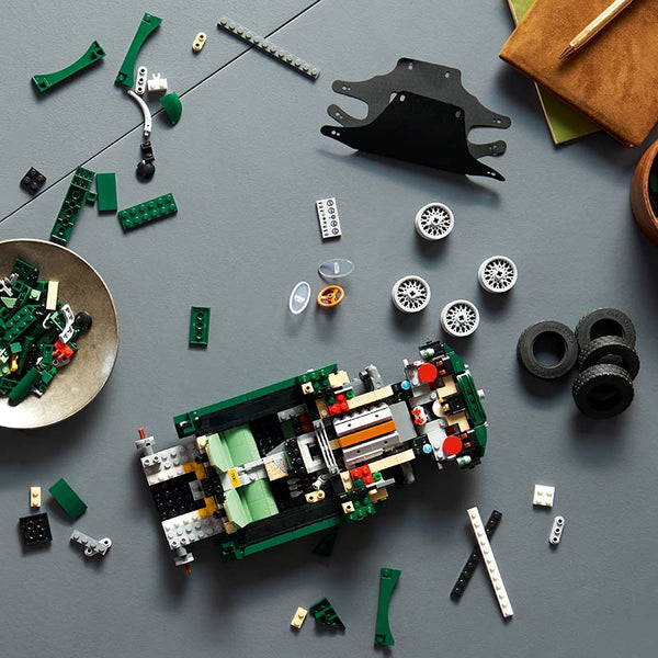 Lego Icons Jaguar E-Type 11381 Lifestyle of Build