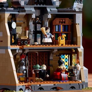 Lego Icons Mayor Manor 11383 Feature 4