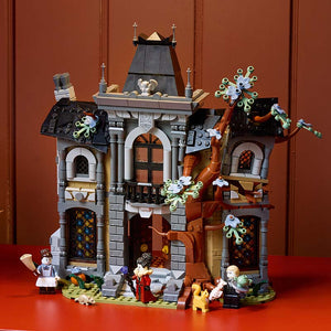 Lego Icons Mayor Manor 11383 Product Lifestyle