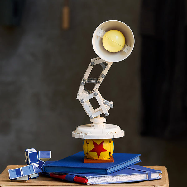 Lego Ideas Disney Pixar Luxo Jr. 21357 Lifestyle of Luxo Jr. Deflating Pixar Ball