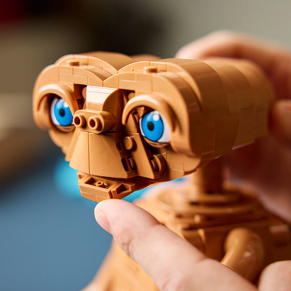Lego Ideas E.T. The Extra-Terrestrial 21370 Product Close Up Posable Mouth