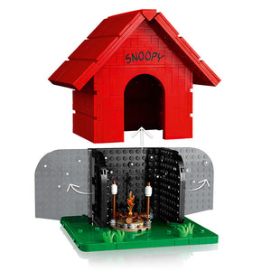 Lego Ideas Peanuts Snoopy's Doghouse 21368 Feature Interior Doghouse Night Sky