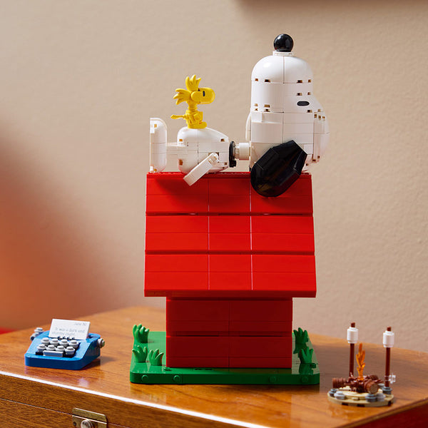 Lego Ideas Peanuts Snoopy's Doghouse 21368 Lifestyle on Display 2