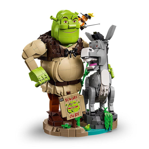 Lego Shrek, Donkey & Puss In Boots (72423) Product Posed 2