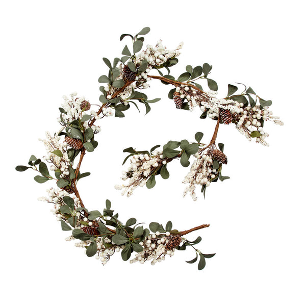Three Kings WinterBerry Garland
