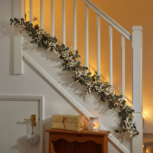 Three Kings WinterBerry Garland