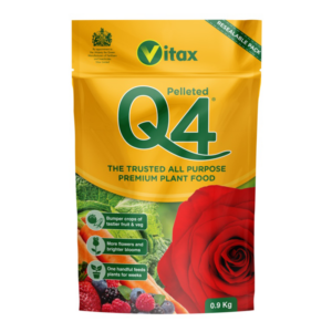 Vitax Q4 Pelleted Pouch (0.9kg) Fertiliser