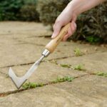 Cut weeds away with the Kent & Stowe Stainless Steel Hand Weeding Knife
