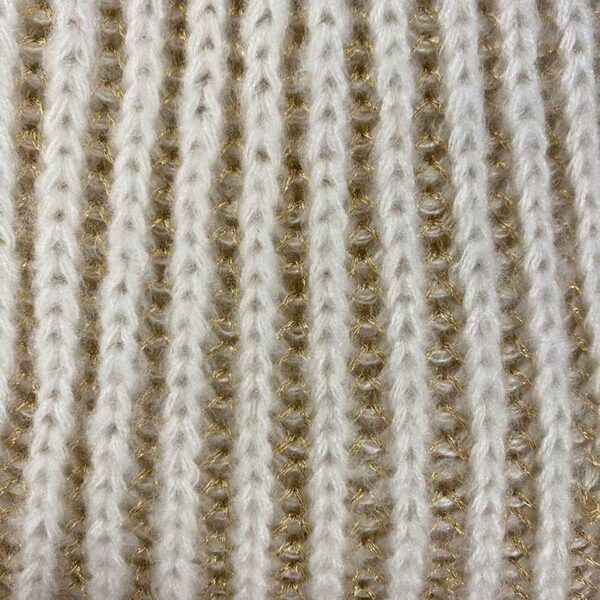 Decoris-Plaid-Knitted-Off-White-Throw-Close-Up