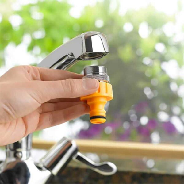 Hozelock Kitchen Tap Connector in use