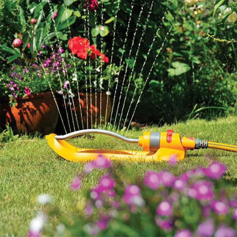 260m² 5010646037693 Hozelock Hozelock 2975 Rectangular Oscillating Grass Garden Water Sprinkler Plus 