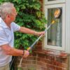 Window cleaning with the Hozelock Long Car Brush Pro
