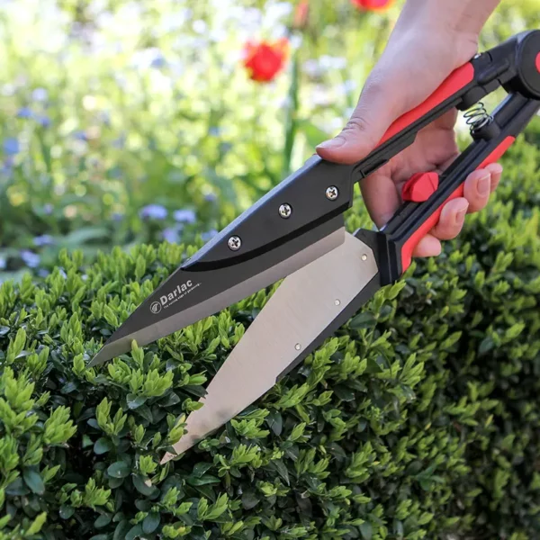 Darlac Expert Topiary Shears lifestyle