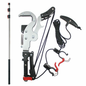 A full Darlac Expert Tree Pruning Set with a telescopic pole and cutting mechanism.