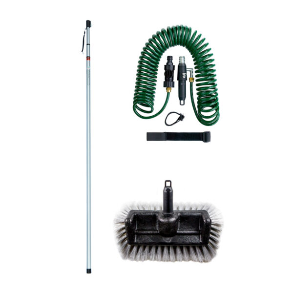A Darlac telescopic set consisting of a coiled up hose, a three-sided brush head and a telescopic pole.