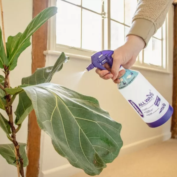 Defenders All Ways Home & Garden Sprayer (1 Litre) Spraying Leaf