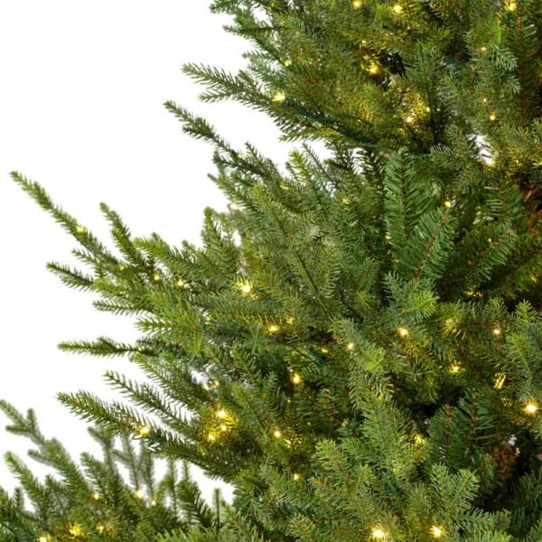 Everlands Norway Spruce Pre-Lit Christmas Tree - 7ft