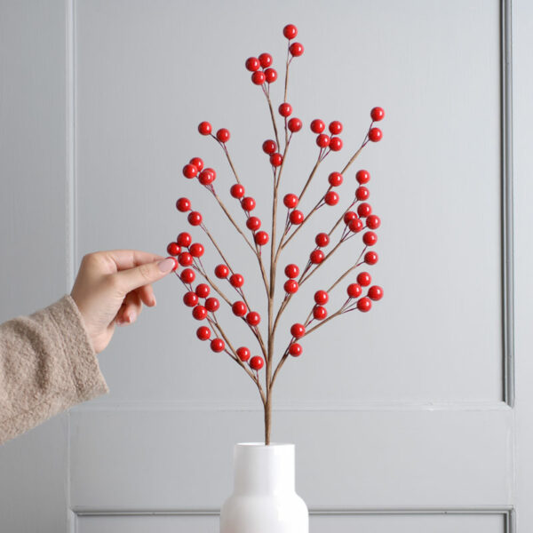 Festive Red Berry Spray (56cm)