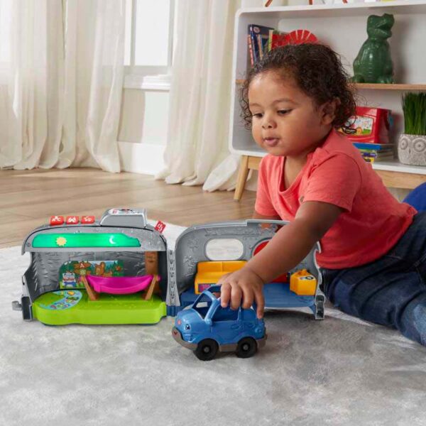 Fisher-Price Little People Light-Up Learning Camper Toddler Playset, Multilanguage Version kid playing