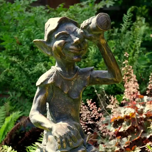 Home & Garden UK Pixie on Shoulders Garden Statue detail