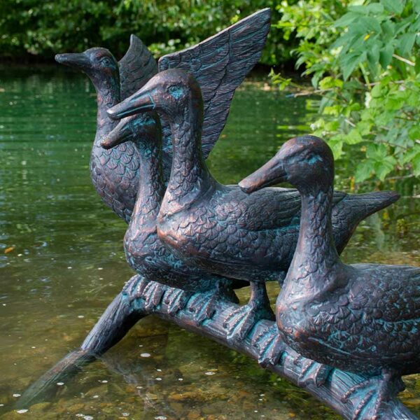 Home & Garden UK Resting Ducks Garden Statue detail