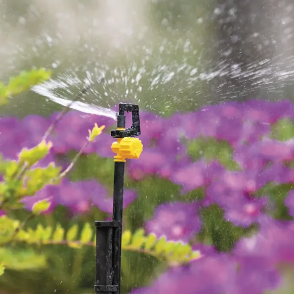 Hozelock 360 Degree Adjustable Mini Sprinkler (Pack of 5) spraying