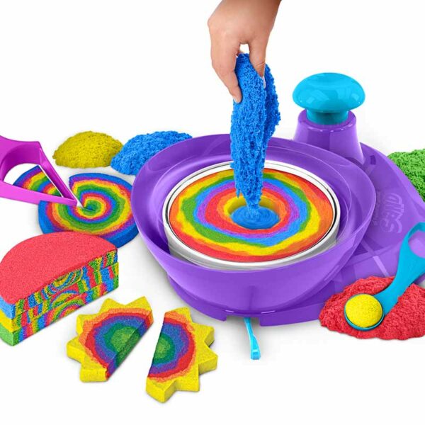Kinetic Sand, Swirl N’ Surprise Playset with 907g of Play Sand, Sensory Toys, Ages 3+ spinning