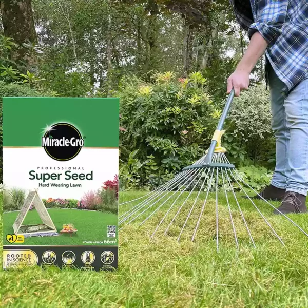 Miracle-Gro Professional Super Seed Hard Wearing Lawn raking
