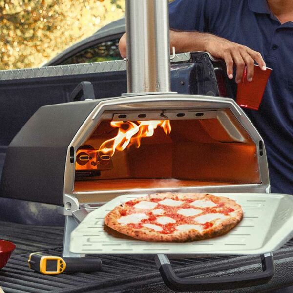 Ooni Karu 16 Multi-Fuel Pizza Oven pizza