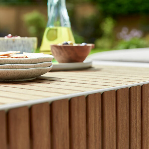 LIFE Outdoor Living Pullover Lounge Set Table Robust Teak detail