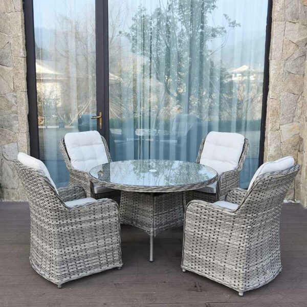 Supremo Leisure Rivington 4 Seat Outdoor Dining Set with Round Table