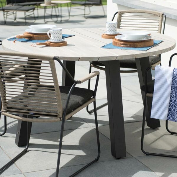 4 Seasons Outdoor Scandic 4 Seat Dining Set with Round Derby Table detail