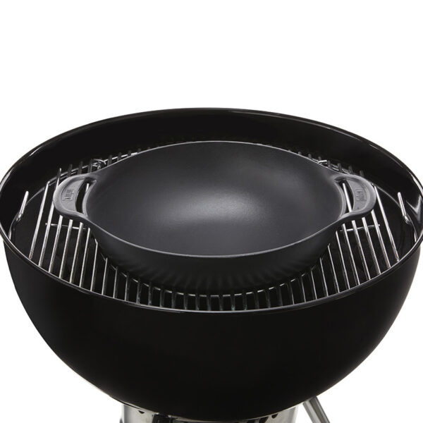 Weber Crafted Wok Set with Steaming Rack in situ on Kettle BBQ