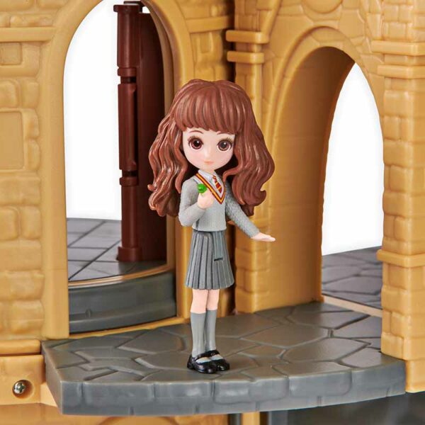 Wizarding World, Magical Minis Hogwarts Castle, Ages 5+ Hermione standing